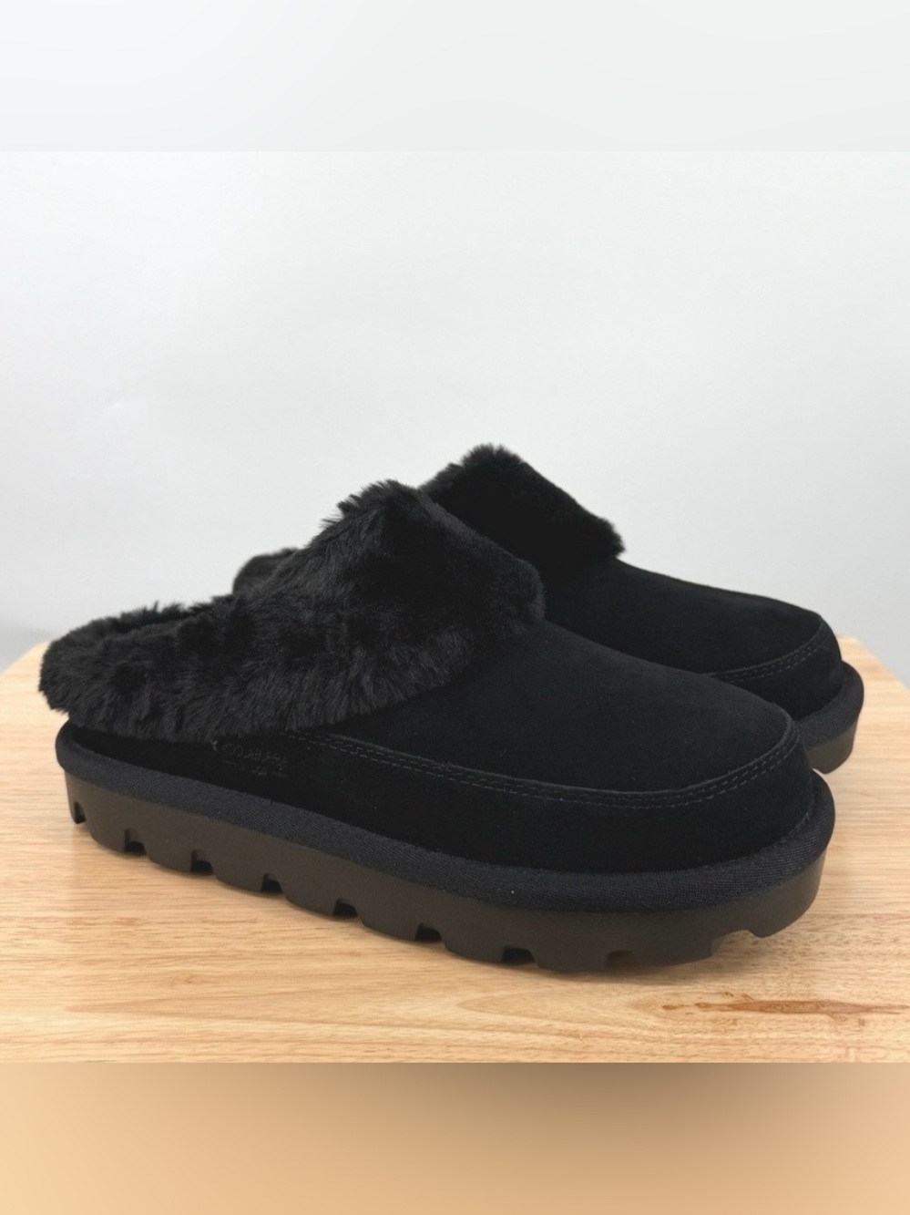 Koolaburra UGG Women’s 10 Tizzey Clog Black Suede Faux Fur Slippers Slip-On NEW